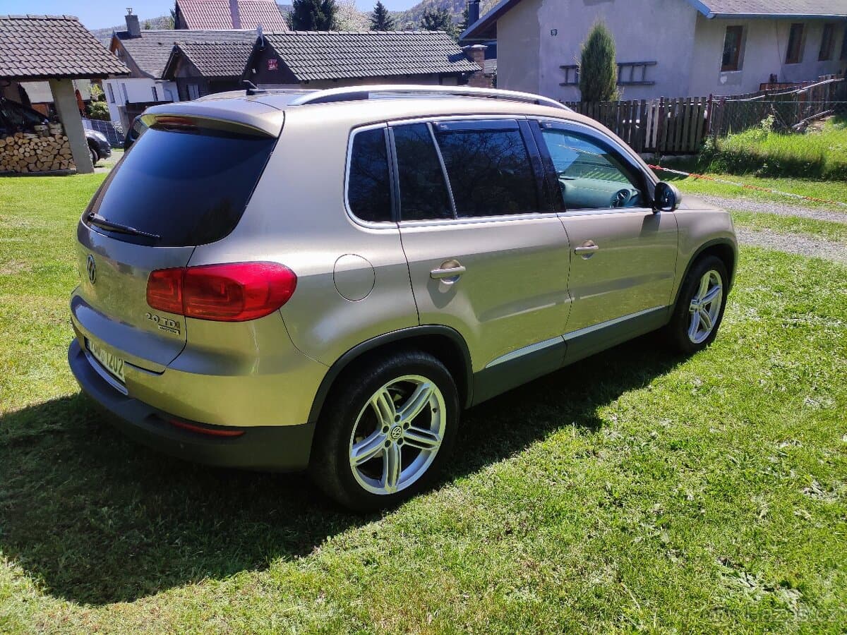 2011 Volkswagen TIGUAN - 6