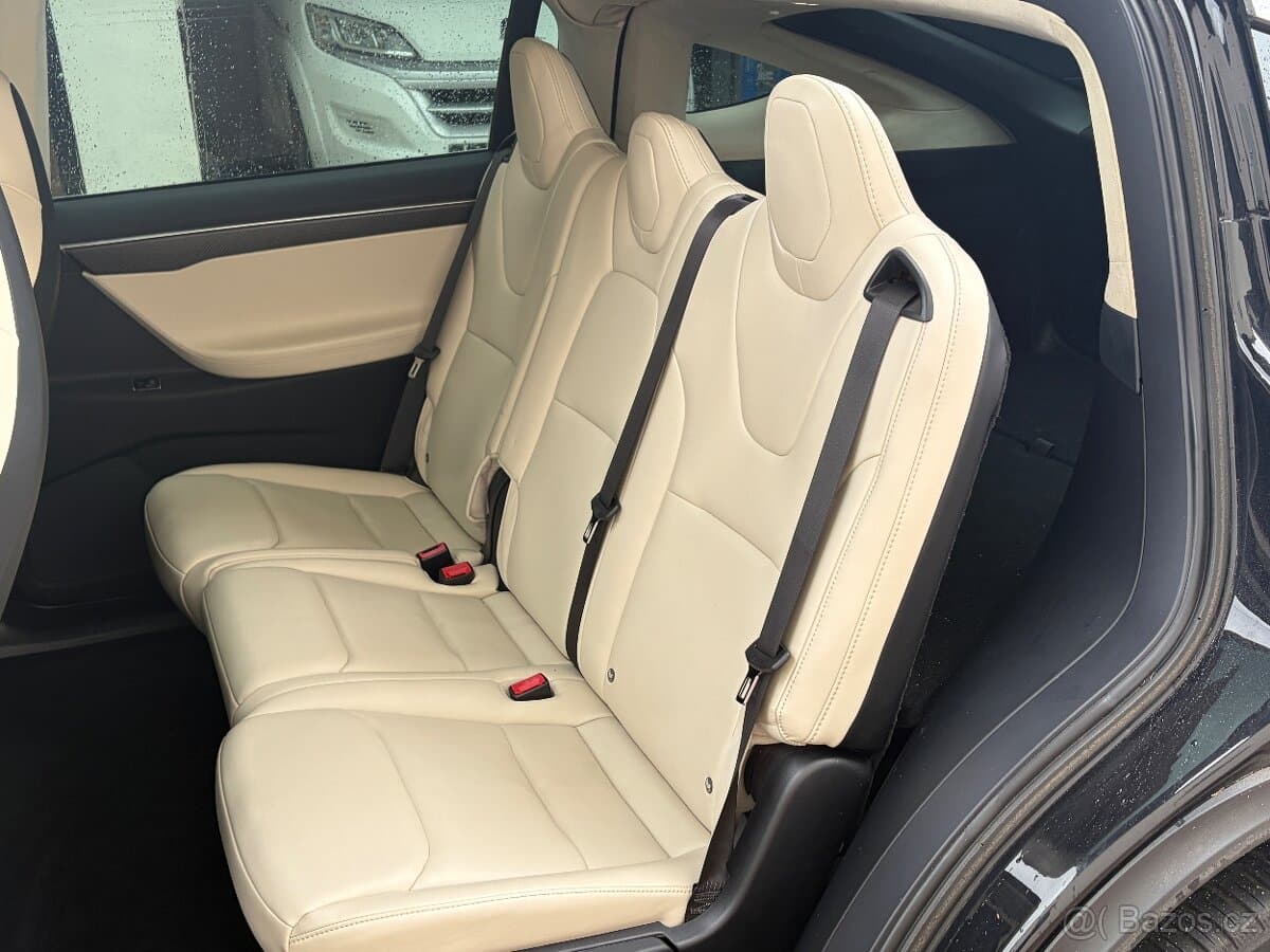 2018 Tesla MODEL X - 6