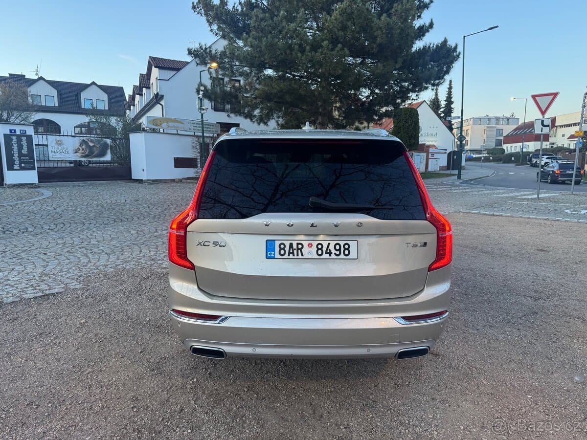 Volvo XC90 - 6