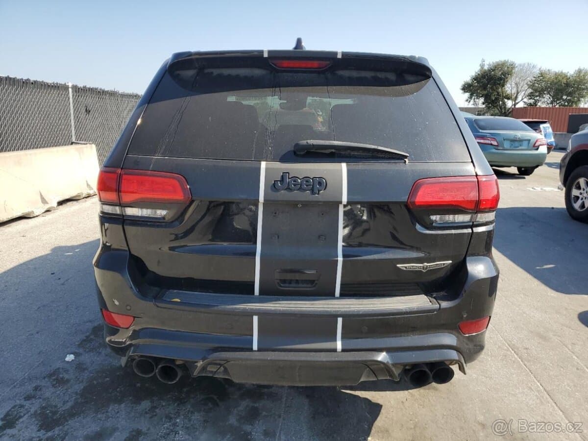 2018 Jeep CHEROKEE - 6