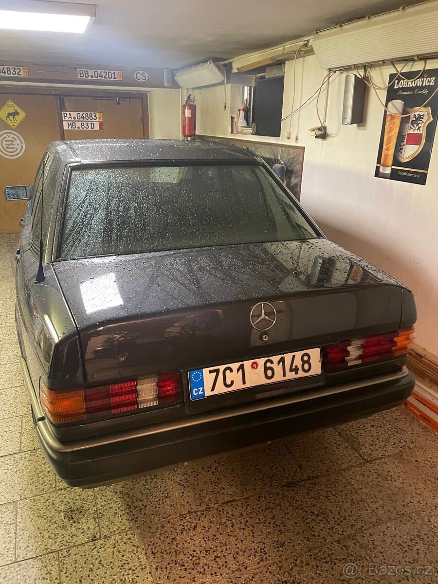 Mercedes-Benz 190 - 6