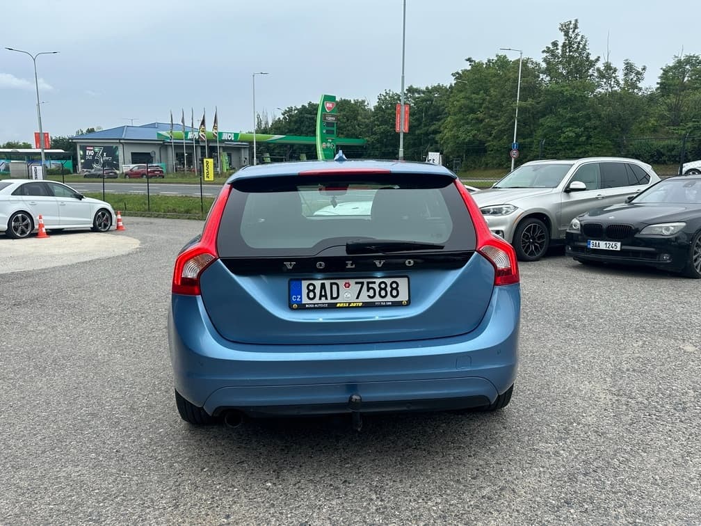 2016 Volvo V60 - 6