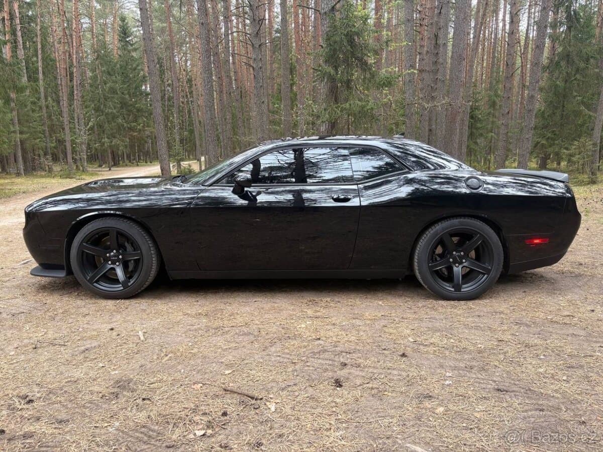 2017 Dodge CHALLENGER - 6