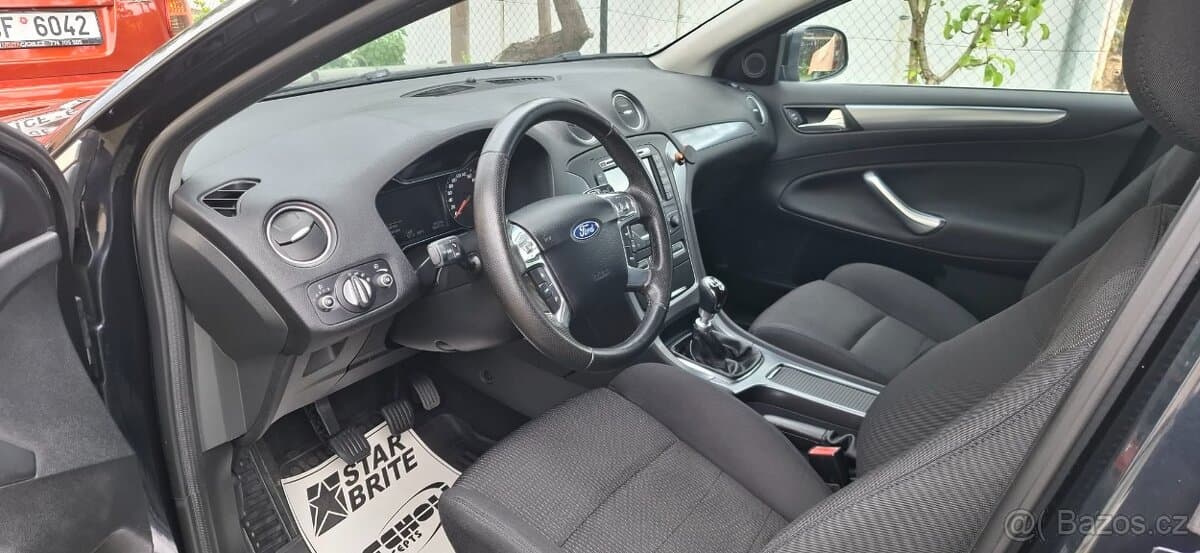 2011 Ford MONDEO - 6