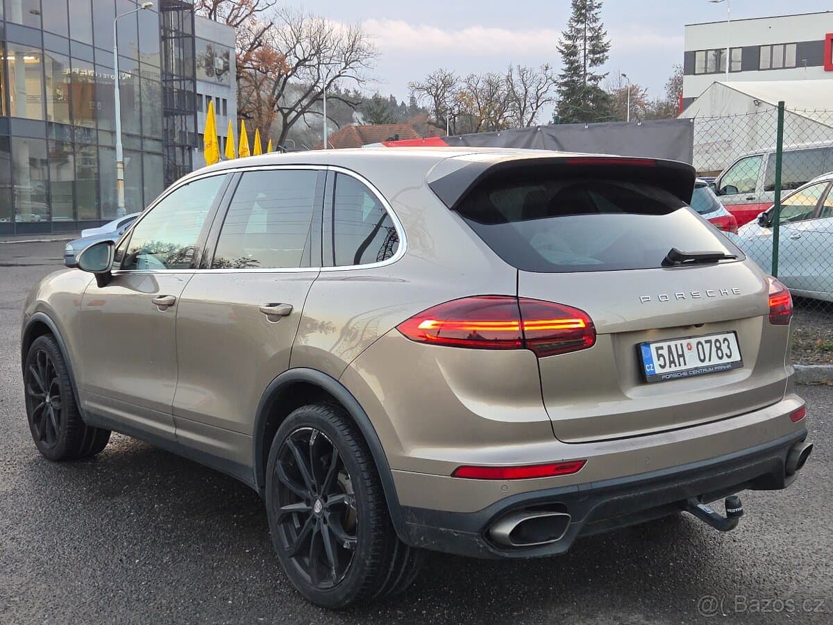 2016 Porsche CAYENNE - 6