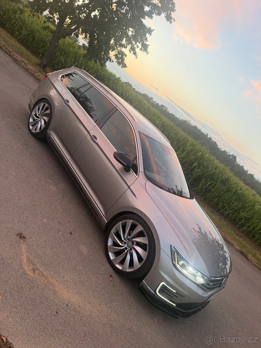2016 Volkswagen PASSAT - 6