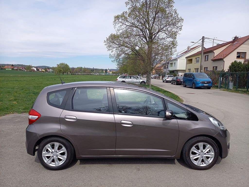 2011 Honda JAZZ - 6