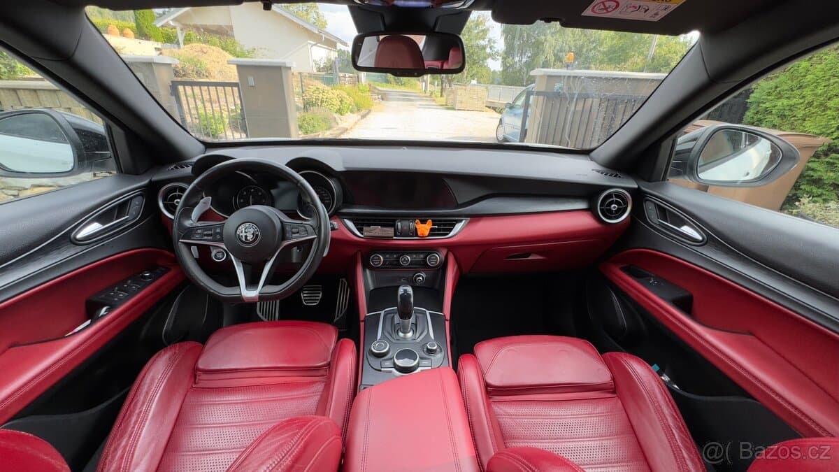 2019 Alfa Romeo STELVIO - 6