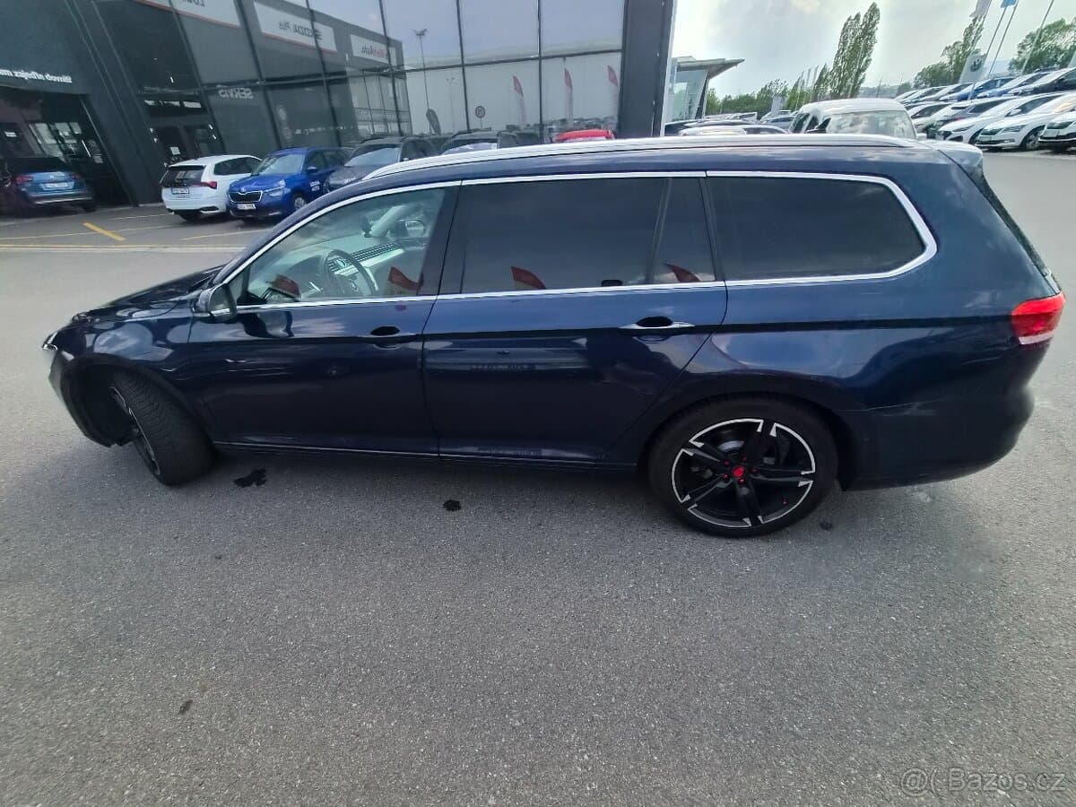 2015 Volkswagen PASSAT - 6