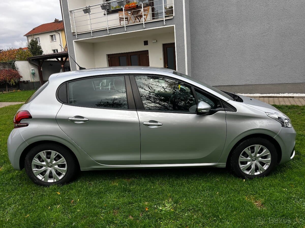 2016 Peugeot 208 - 6