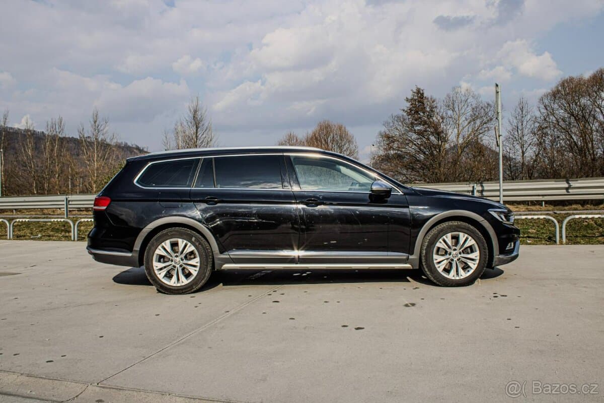 2017 Volkswagen PASSAT - 6