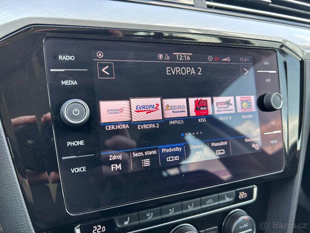 2019 Volkswagen PASSAT - 6