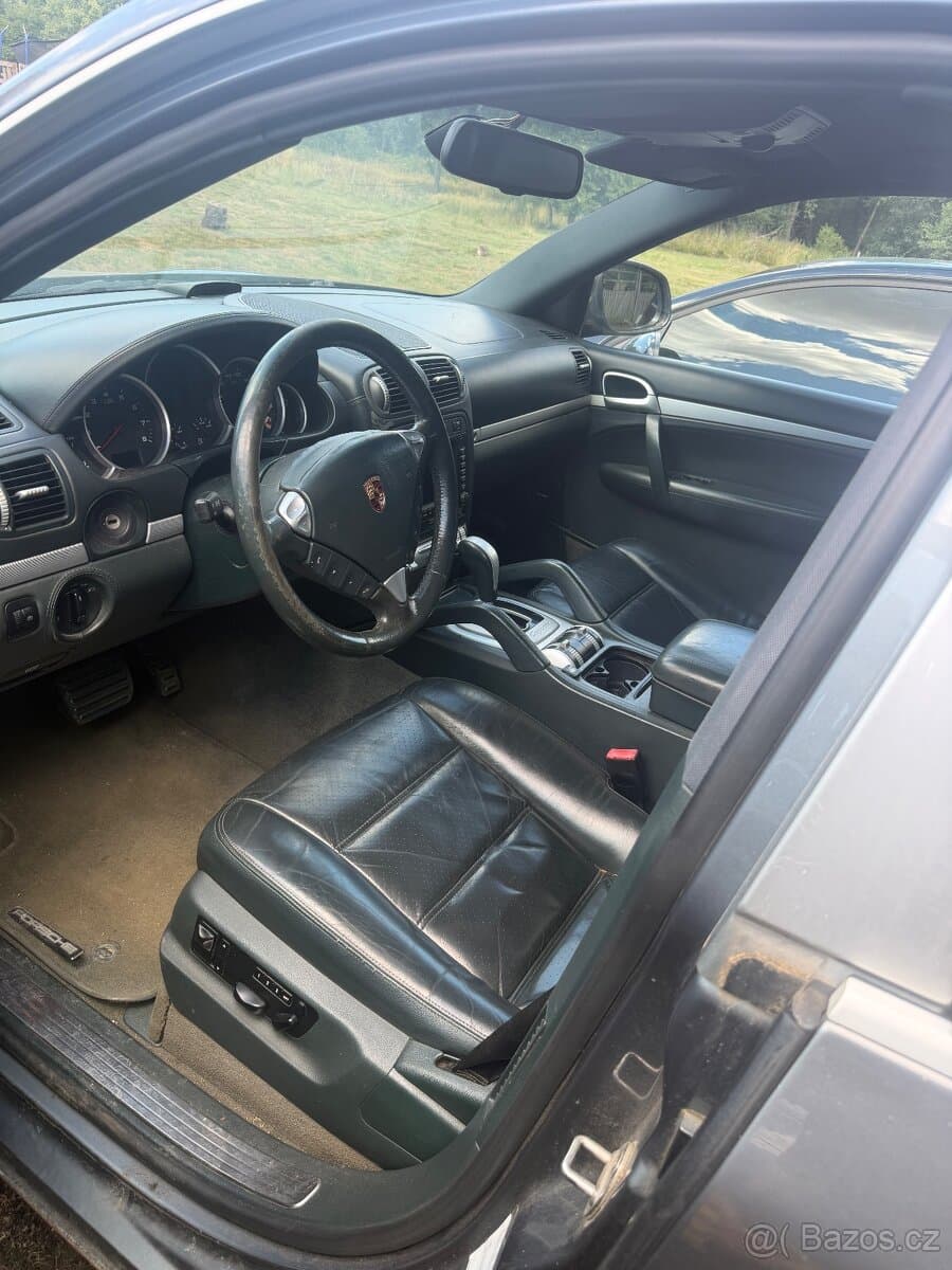 2004 Porsche CAYENNE - 6