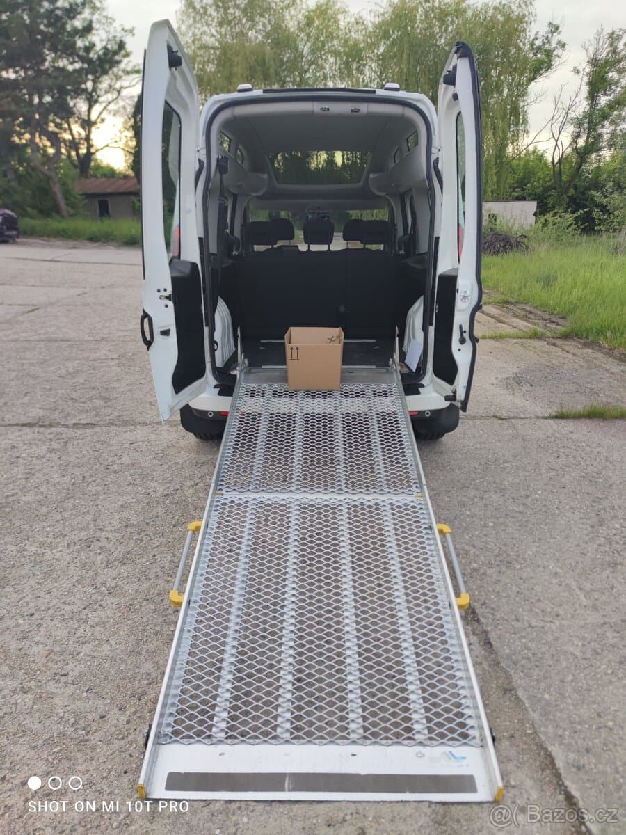 2017 Fiat DOBLO - 6