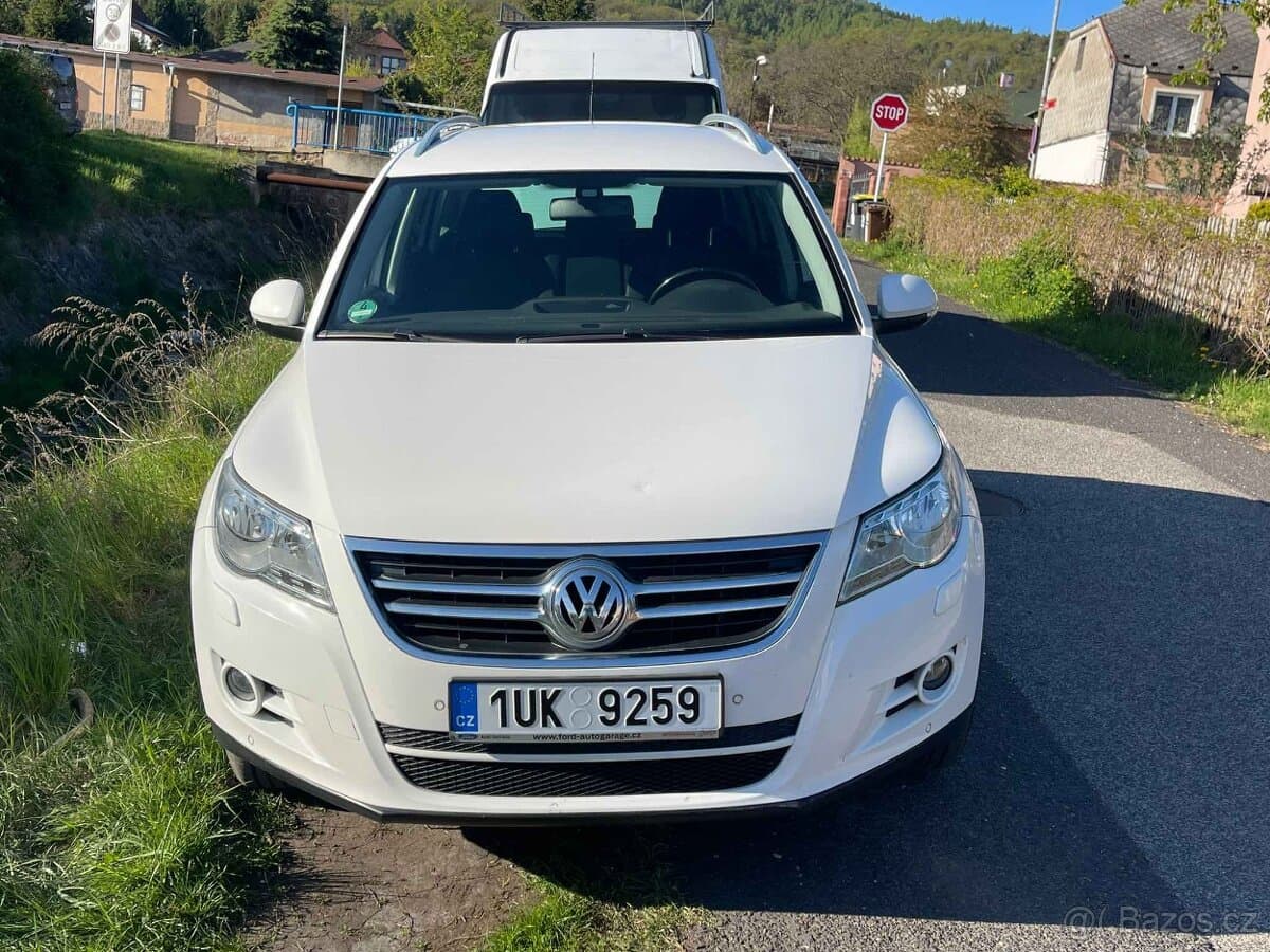 2010 Volkswagen TIGUAN - 6