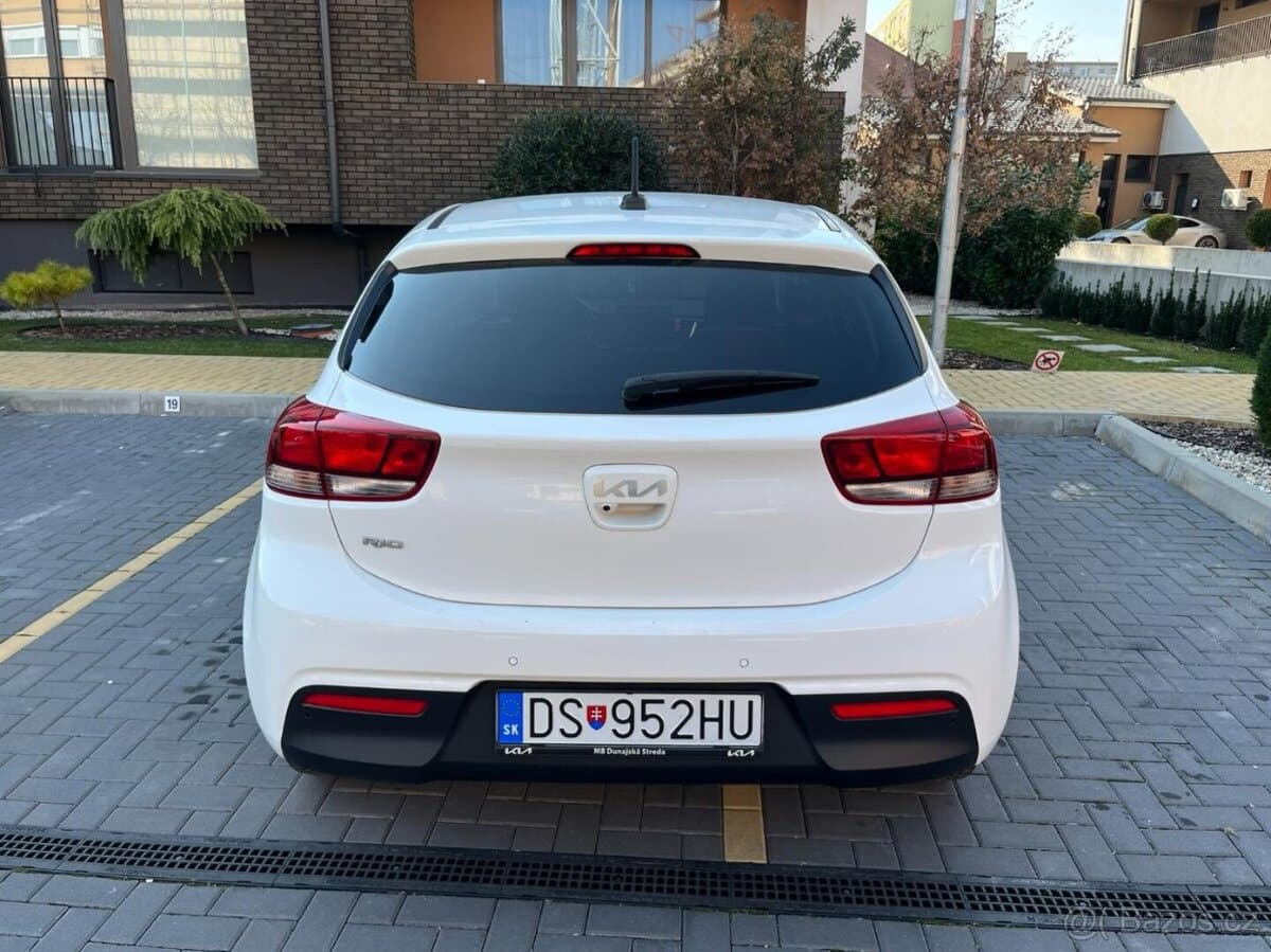 2021 Kia RIO - 6