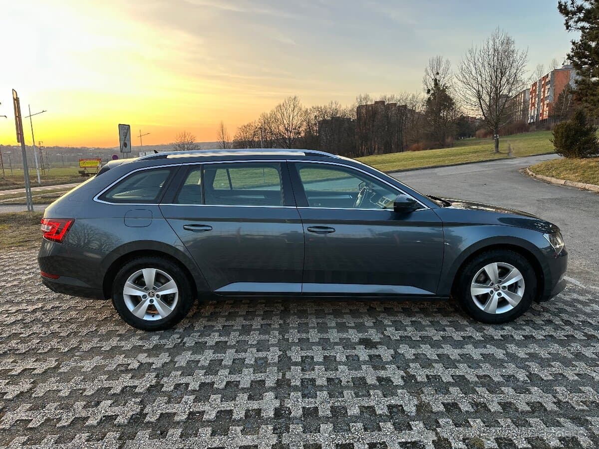 2019 Škoda SUPERB - 6