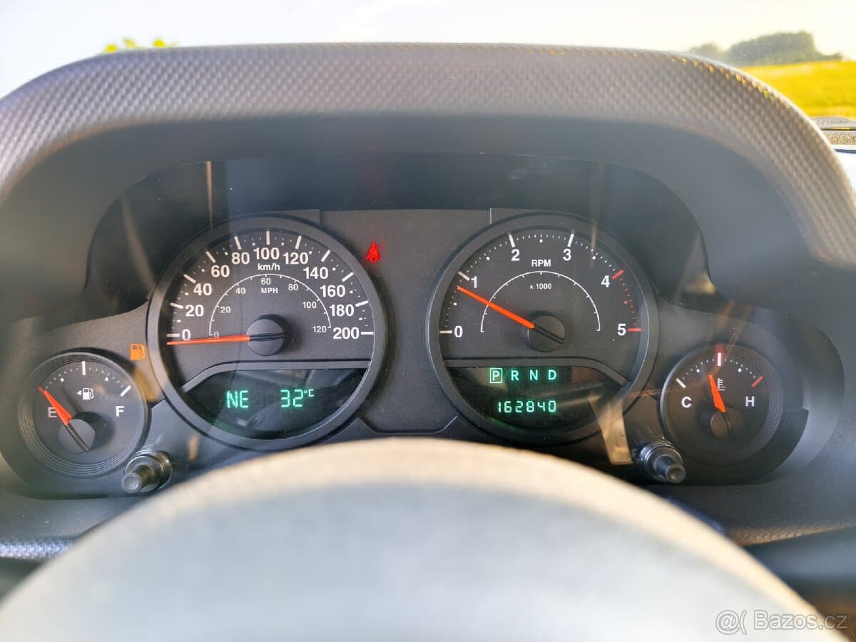 2010 Jeep WRANGLER - 6