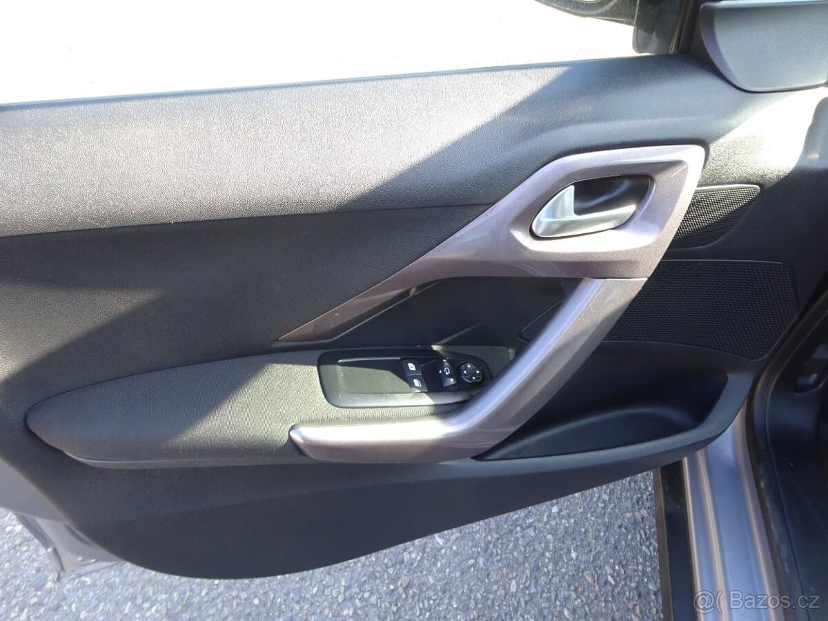 2015 Peugeot 2008 - 6