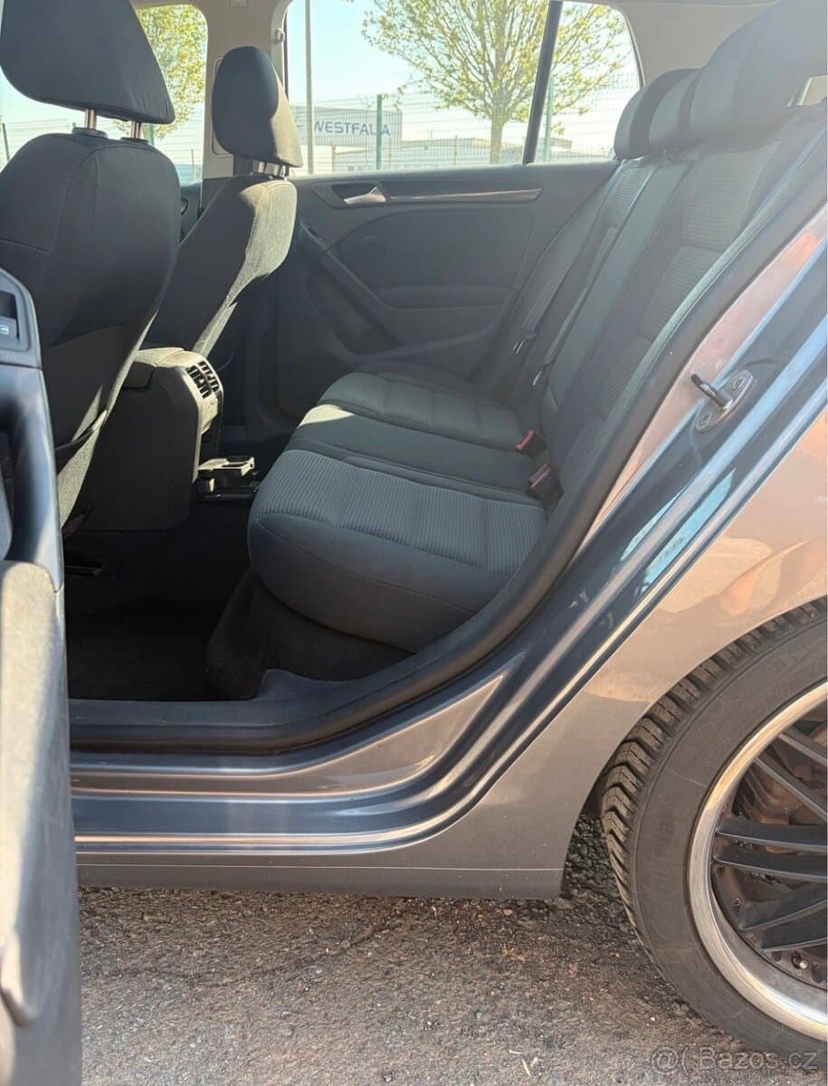 2009 Volkswagen GOLF - 6