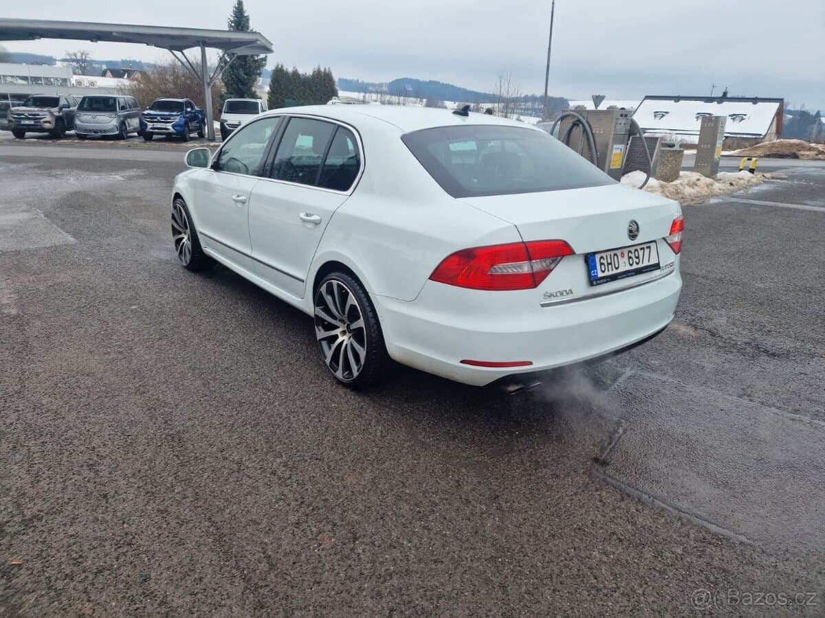 2013 Škoda SUPERB - 6