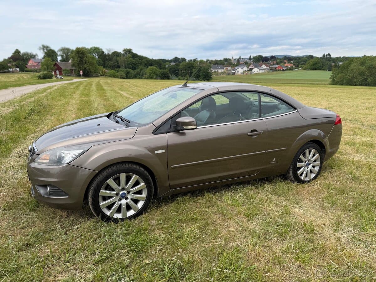 2010 Ford FOCUS - 6