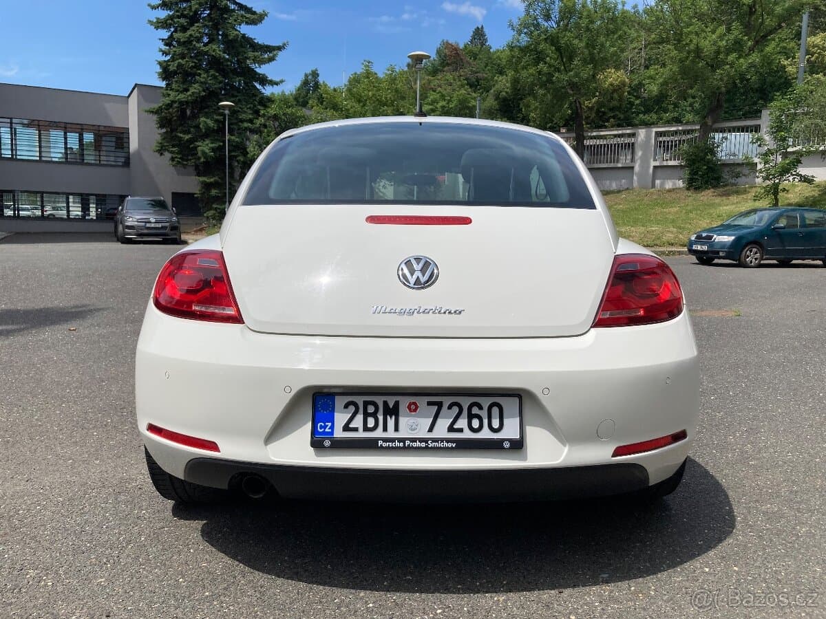 2012 Volkswagen BEETLE - 6