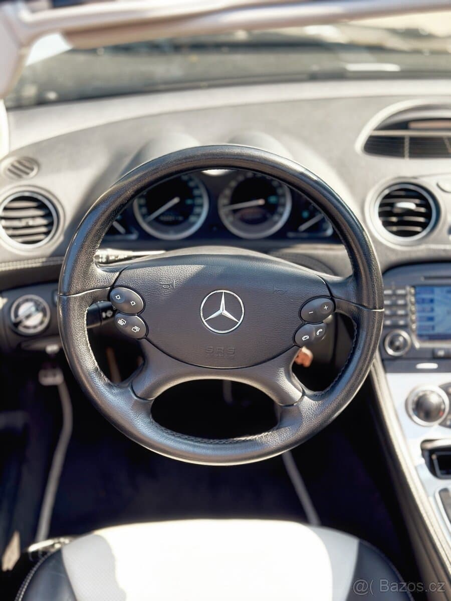 2004 Mercedes-Benz SL - 6