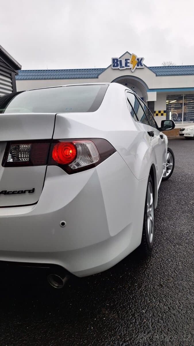 2010 Honda ACCORD - 6