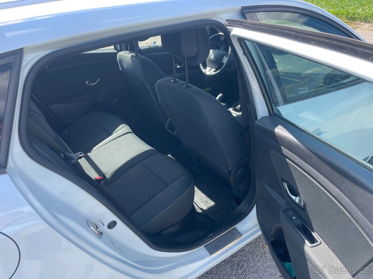 2011 Renault MEGANE - 6