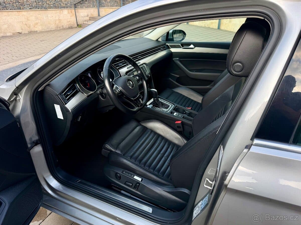 2016 Volkswagen PASSAT - 6