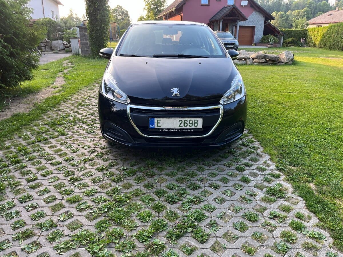 2017 Peugeot 208 - 6