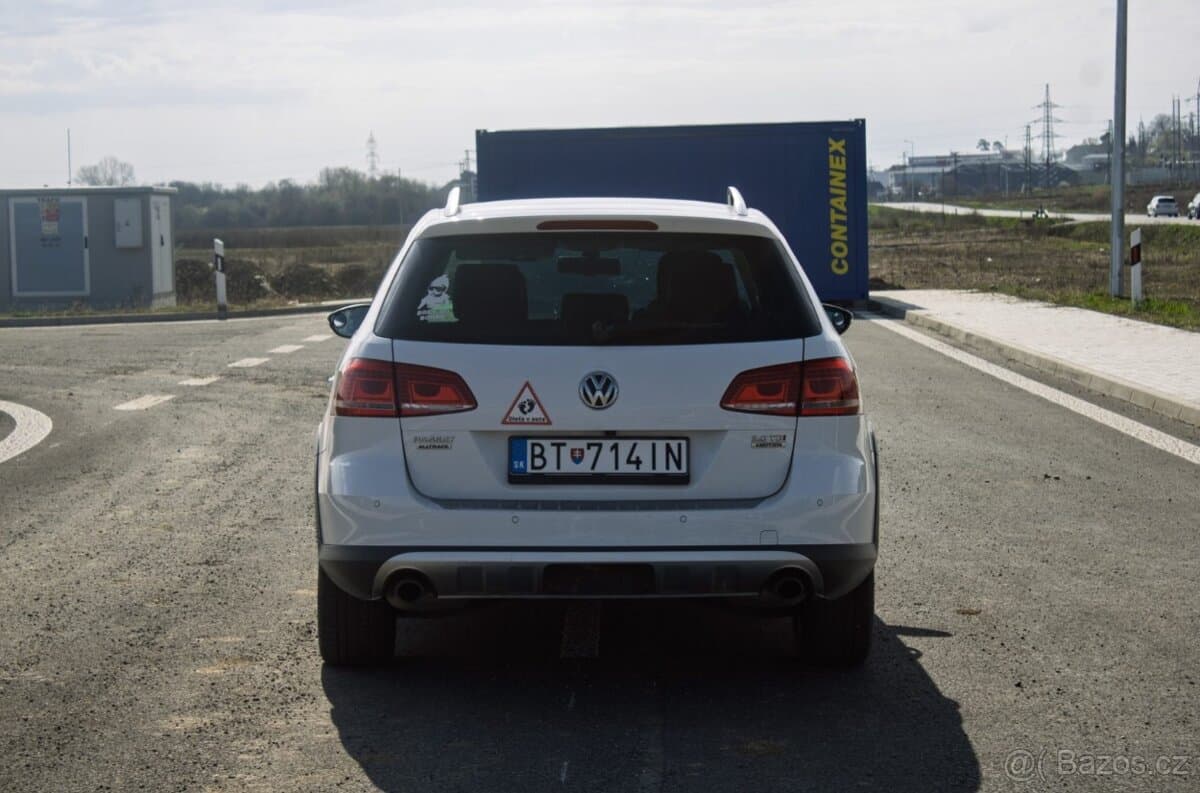 2013 Volkswagen PASSAT - 6