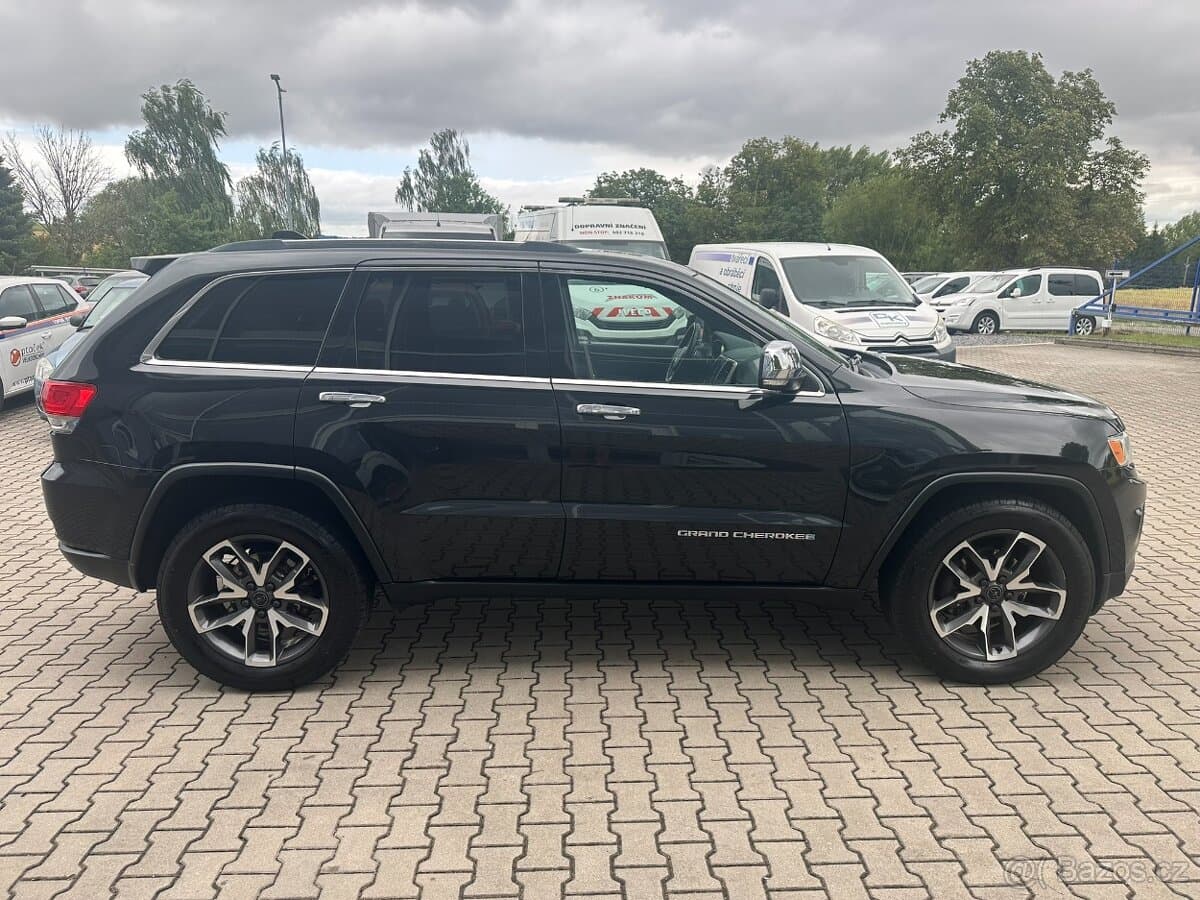 2015 Jeep CHEROKEE - 6