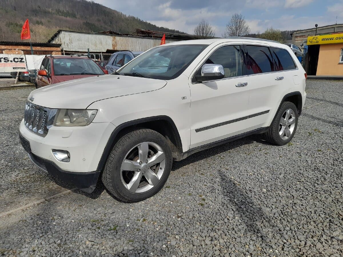 2011 Jeep CHEROKEE - 6