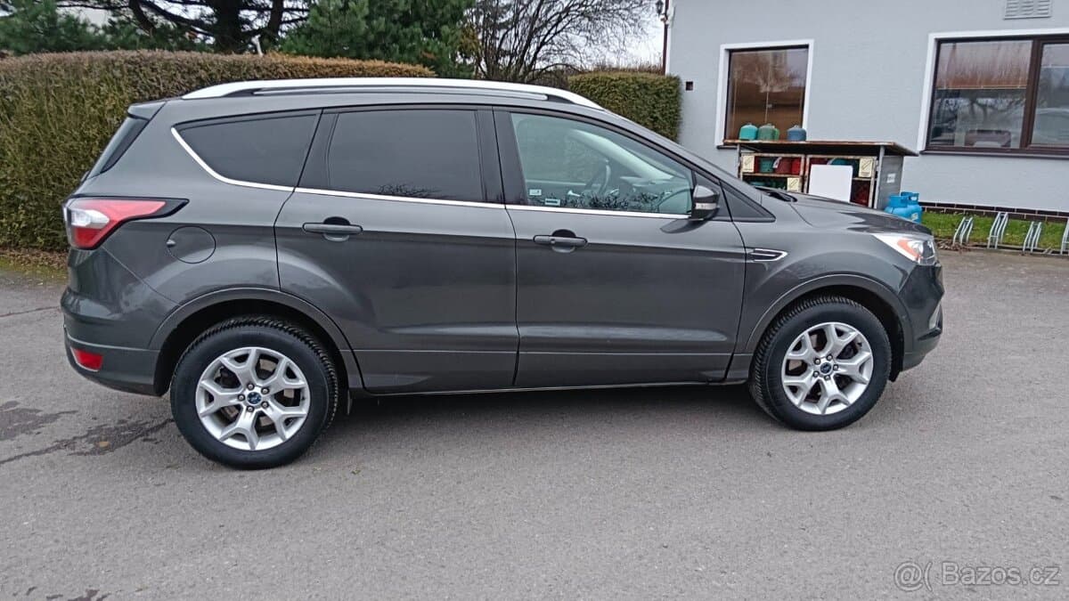 2019 Ford KUGA - 6