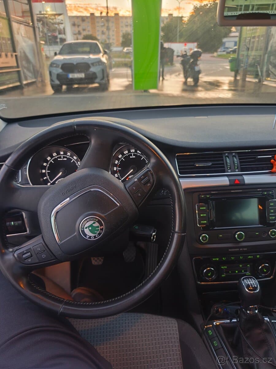 2013 Škoda SUPERB - 6