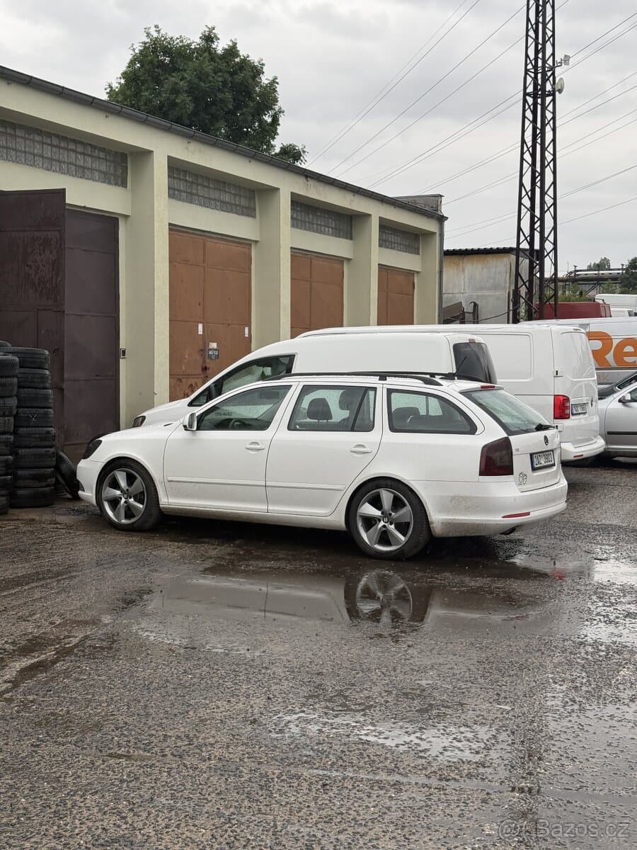 Škoda OCTAVIA - 6