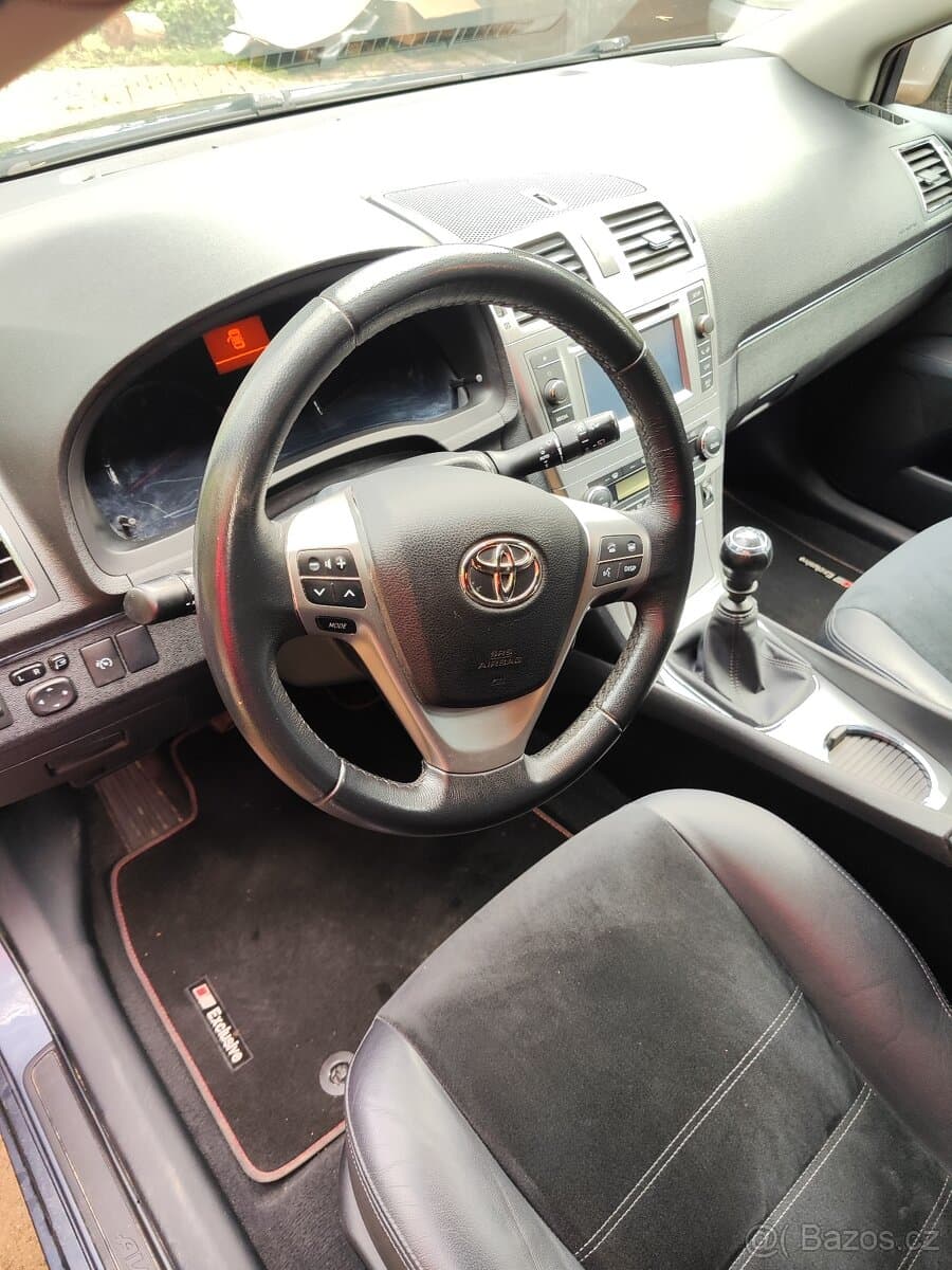 2015 Toyota AVENSIS - 6