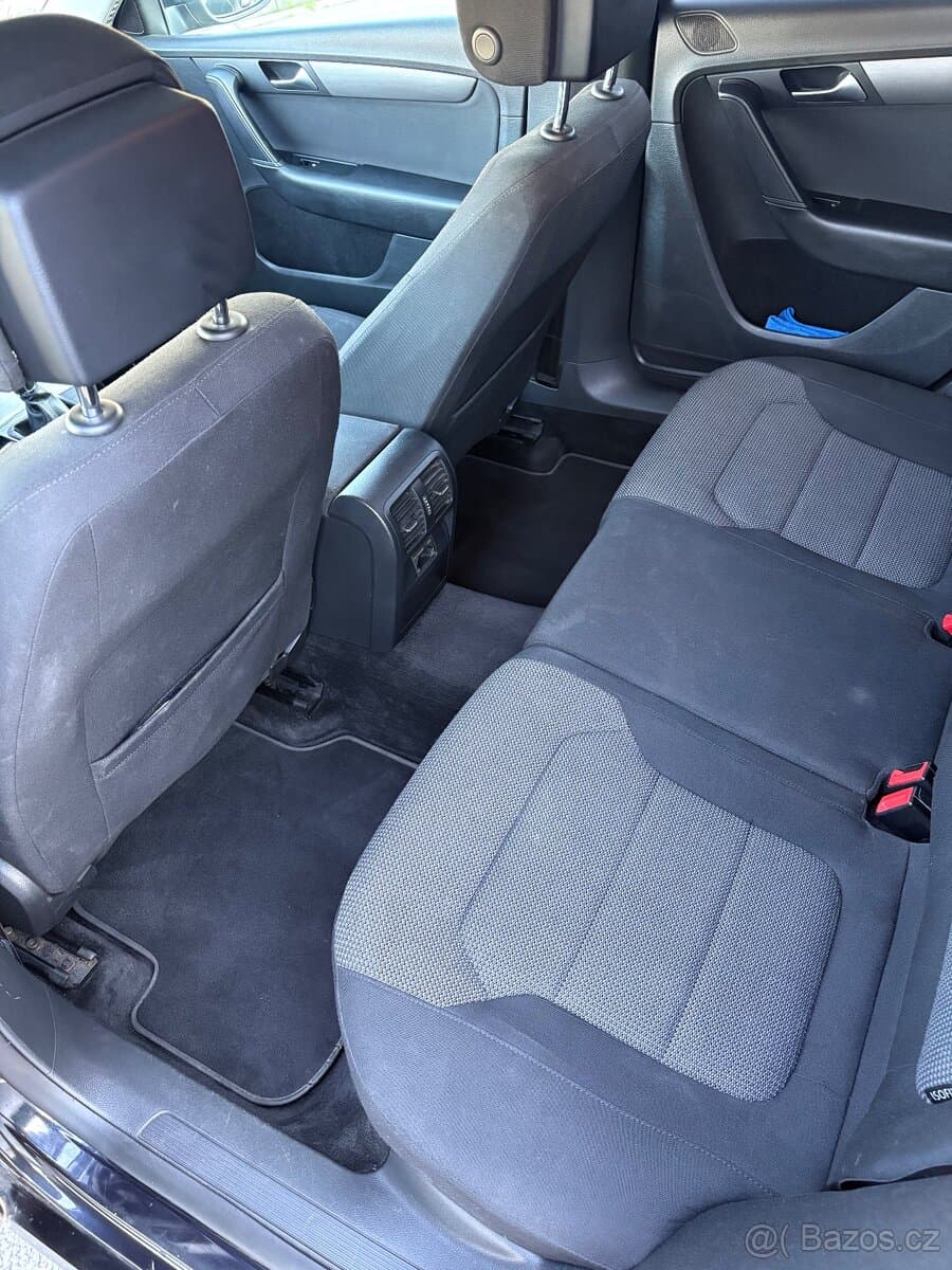 2012 Volkswagen PASSAT - 6