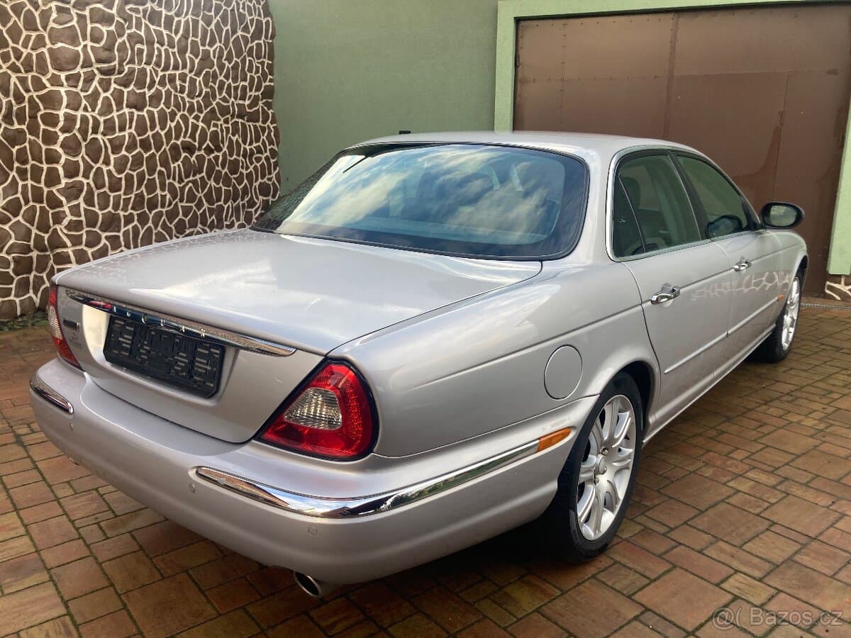 2005 Jaguar XJ - 6