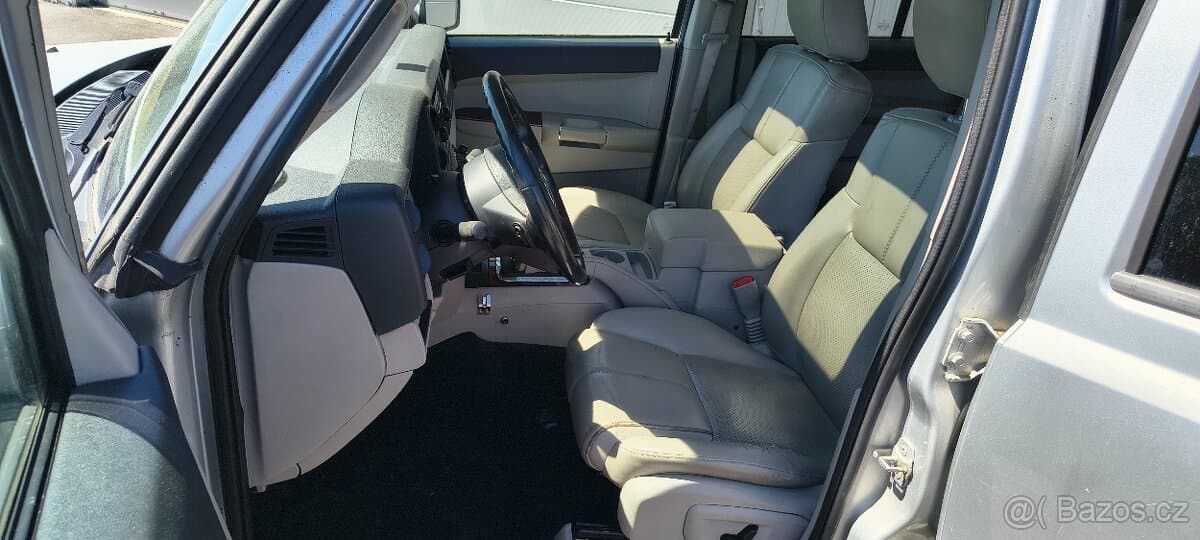 2007 Jeep COMMANDER - 6