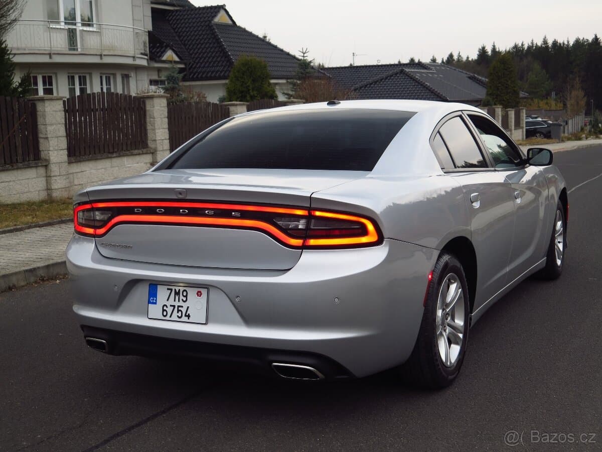 2019 Dodge CHARGER - 6