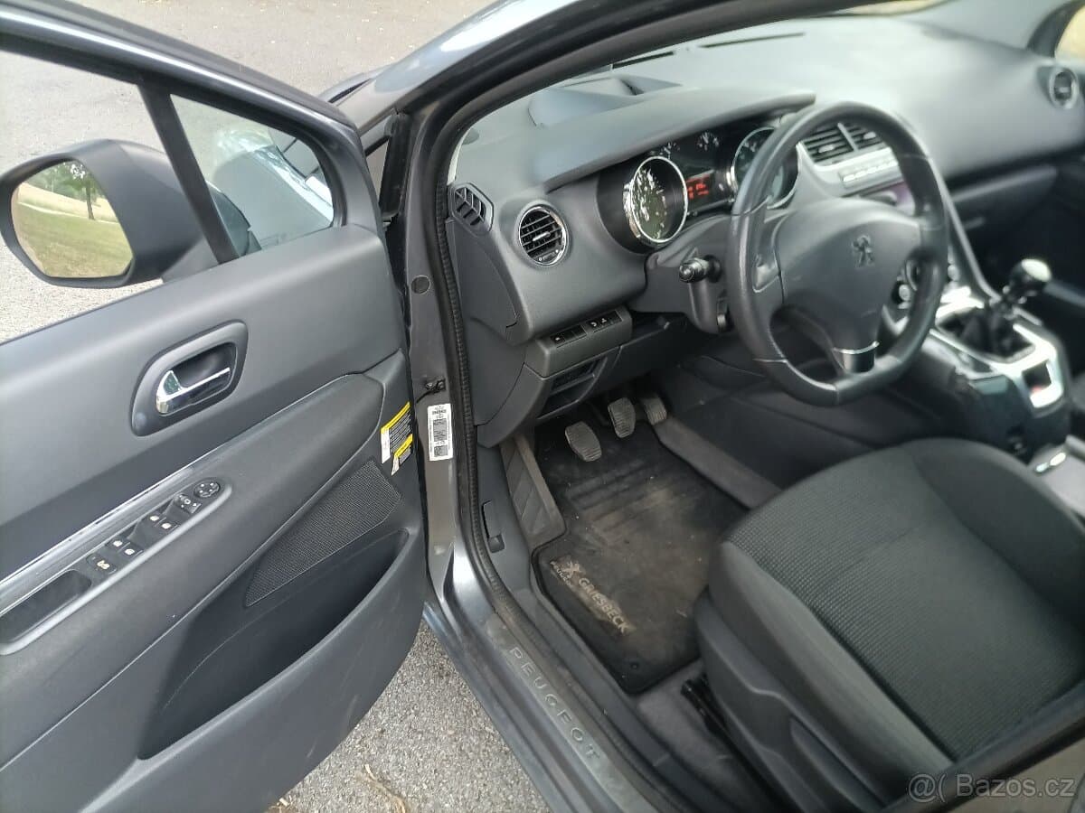 2012 Peugeot 5008 - 6