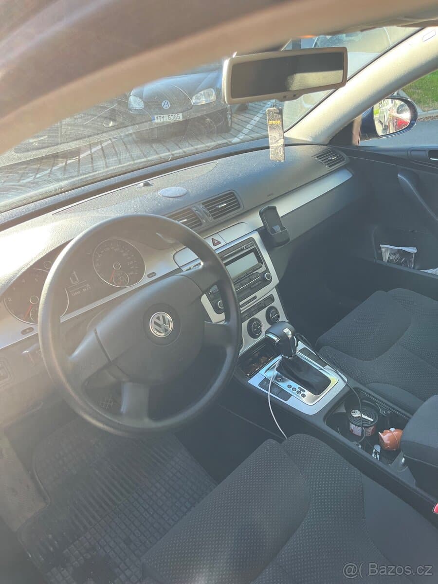 2009 Volkswagen PASSAT - 6