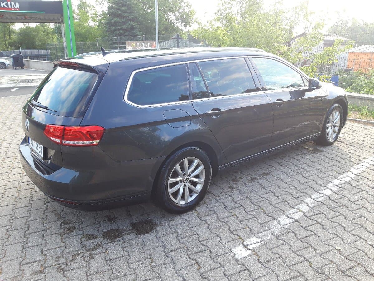 2019 Volkswagen PASSAT - 6