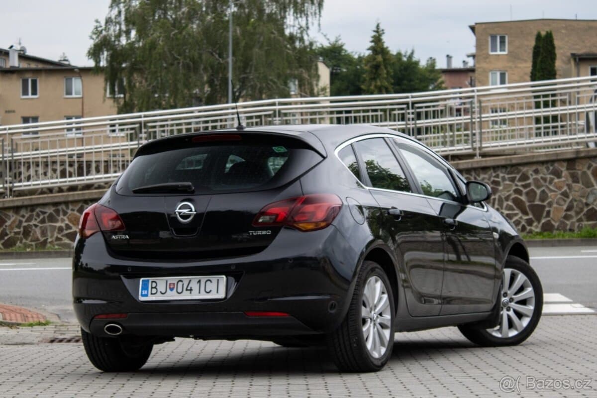 2011 Opel ASTRA - 6