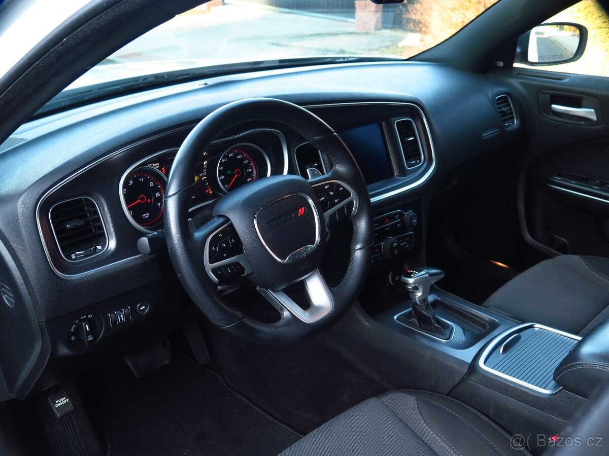 2018 Dodge CHARGER - 6