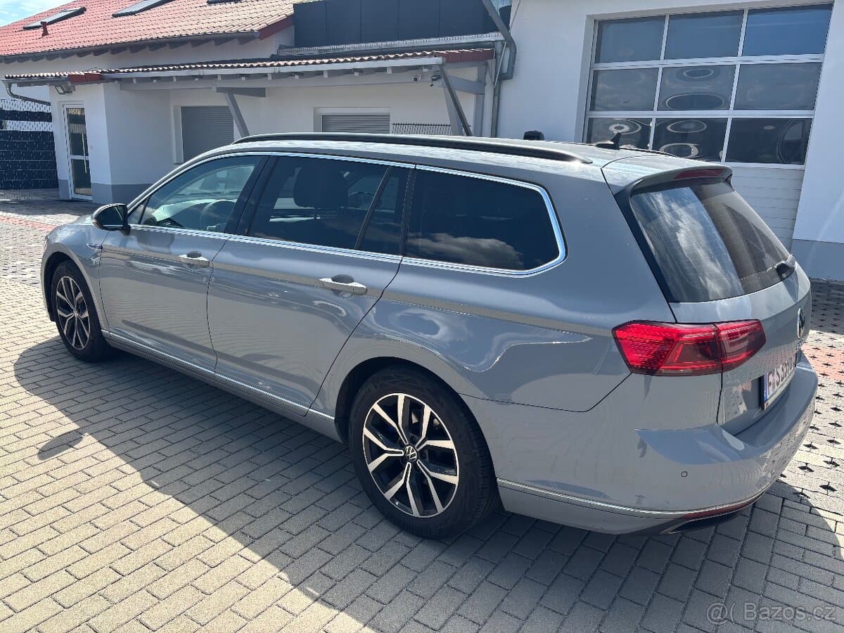 2021 Volkswagen PASSAT - 6
