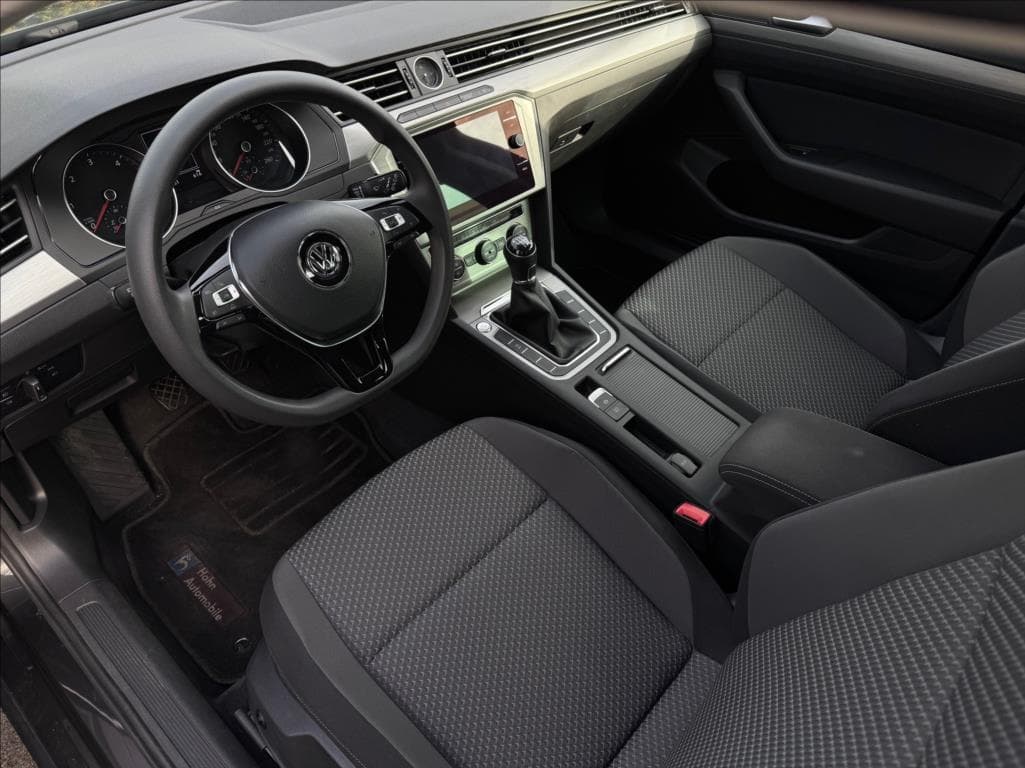 2018 Volkswagen PASSAT - 6